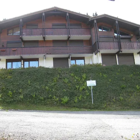 T2 à Avec Belle Terrasse - Fr-1-459-247